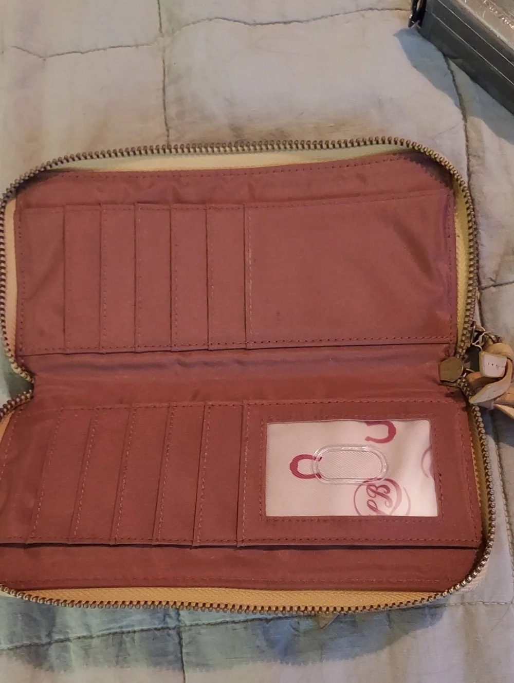 Lucky Womens Leather Wallet Yellowish Tan